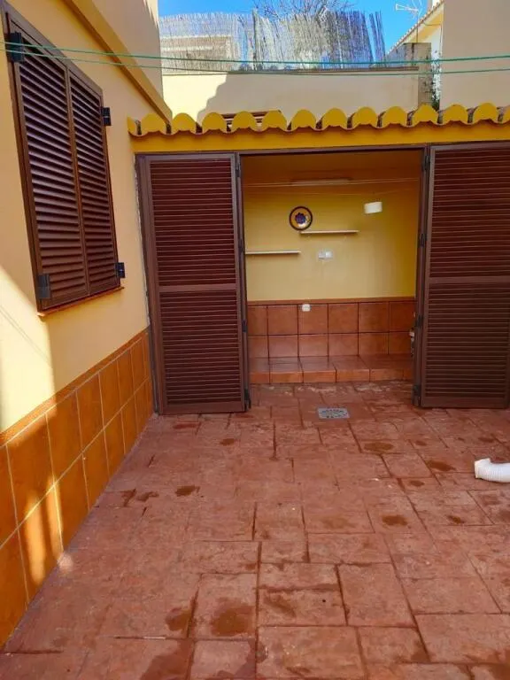 DOS CHALETS  A 100 METROS DE LA PLAYA, RINCON DE LA VICTORIA — 78