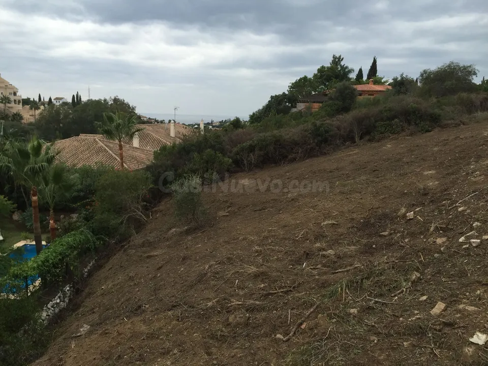 Terreno con vistas en Elviria, Marbella - Ideal para villa