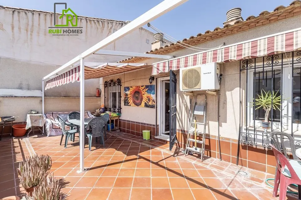 ÁTICO EN VENTA - GRANADA (C/San Juan de Dios)