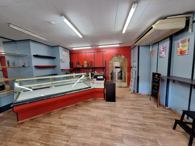 LOCAL COMERCIAL EN VENTA - foto 3