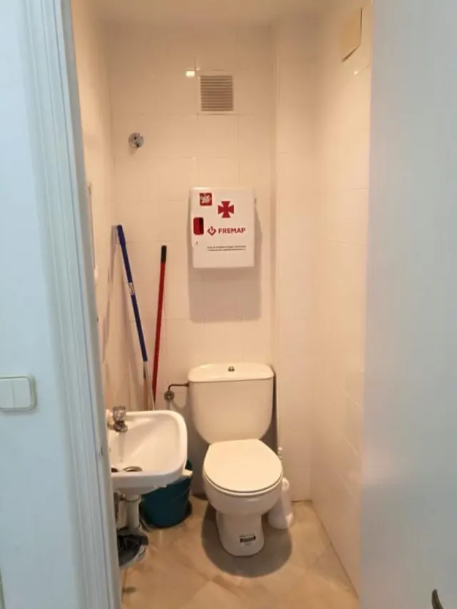 Local comercial 80m² en alquiler - Céntrica — 9