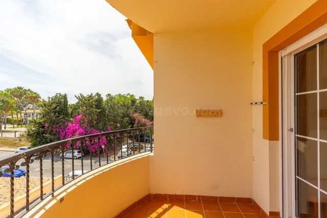 Apartamento de 2 dormitorios 1 baño en villa martin ( orihuela costa ) — 13