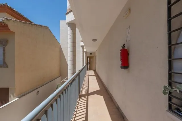 Piso con garaje en venta en Ogijares — 30