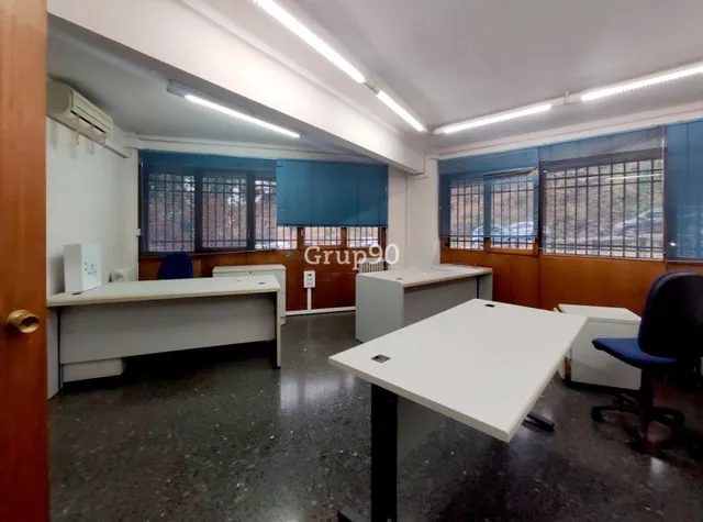 3 LOCALES COMERCIALES EN  ZONA INSTITUT — 13