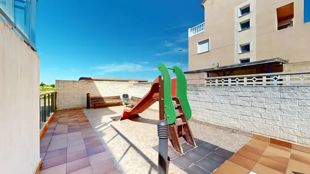 ESTUPENDO ADOSADO EN SUECA CON  VISTAS A MARAVILLOSOS PAISAJES — 13