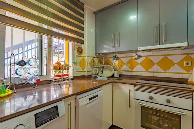 SE VENDE Magnífico apartamento con gran jardín privado en Ve - foto 5