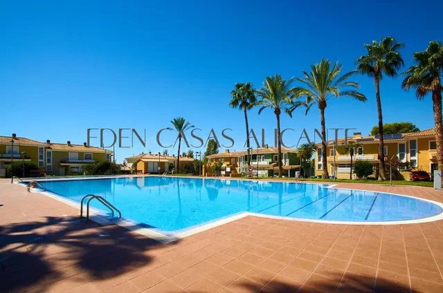 REF: 01525 ADOSADO BONALBA GOLF — 2