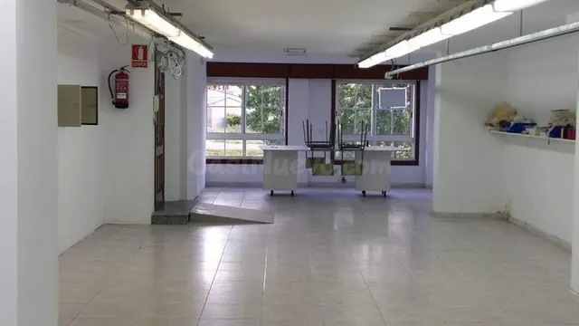 Bajo en rúa Río Miño - foto 3