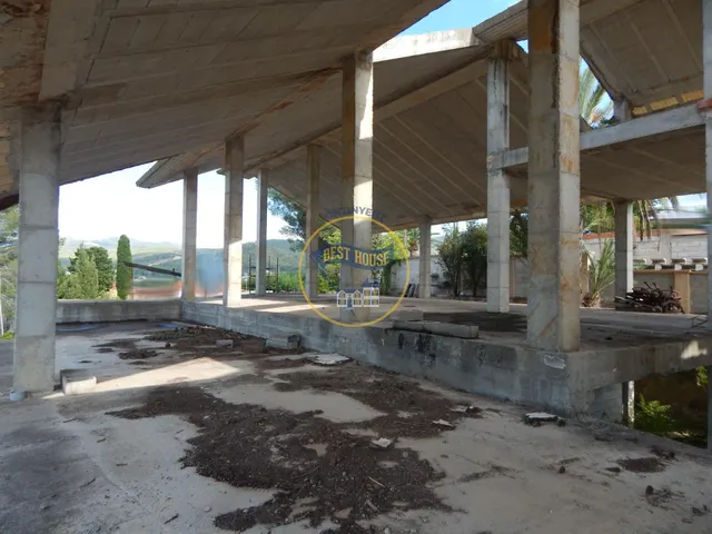 CHALET EN CONSTRUCCIÓN. ALBAIDA. — 2