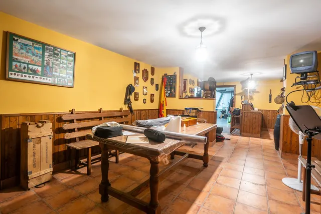 HUERCAL ALMERIA - LOS PINOS: TRIPLEX 4 DORMITORIOS + 3 BAÑOS + GARAJE SOTANO AMPLIO CON BODEGA + PATIO — 48