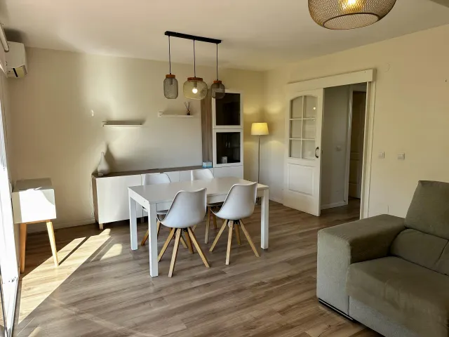 Duplex con apartamento independiente y patio privado en Málaga — 5