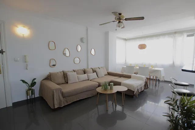 Vivienda en Benalmádena Costa a 50 metros de la playa, con vistas al mar — 11