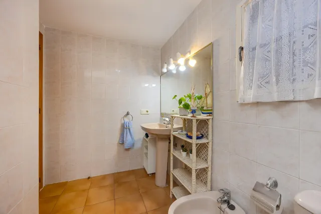 Precio bungalow con jardin y piscina comunitaria en urbanizacion lago jardin ii (los balcones) — 33