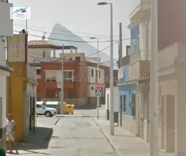 Venta Nave Industrial en La Línea de la Concepción - Cádiz - foto 2