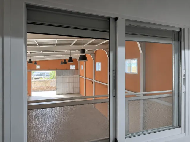 Nave industrial muy amplia de dos plantas y con múltiples posibilidades — 11