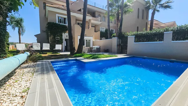 Adosado 4 habitaciones 241m² en venta - Costa del Sol — 46