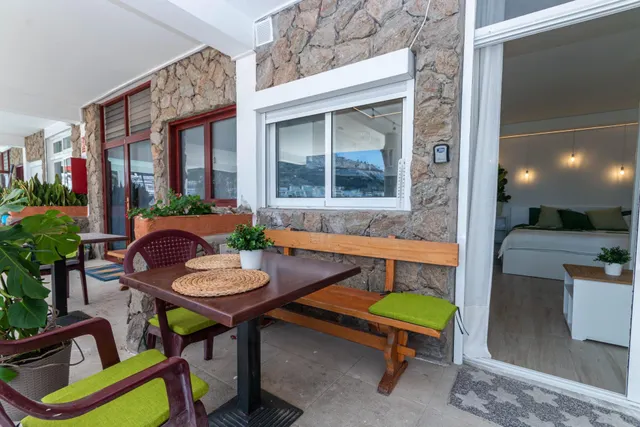 Estudio con bonitas vistas en Puerto Rico — 13