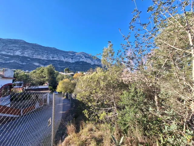 Terreno en venta cerca del Montgó — 18