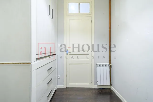Piso a reformar doble orientacion con balcón en l'antiga esquerra de l'eixample — 26