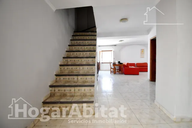 ESPACIOSA CASA CON TERRAZA EN EL HISTÓRICO CASCO ANTIGUO — 24