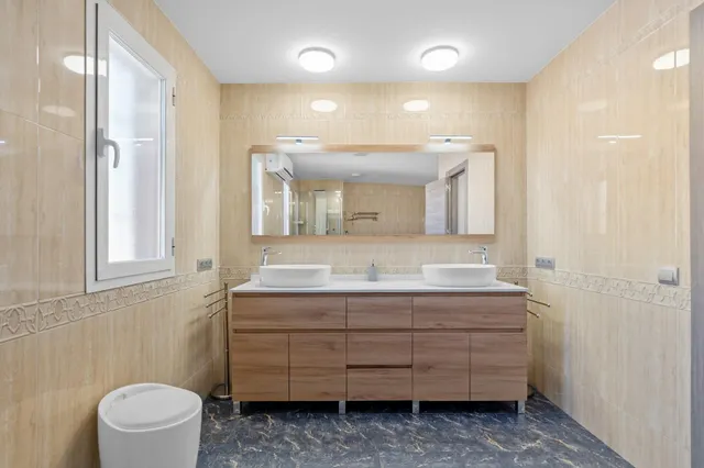Exclusiva vivienda de esquina con diseño, eficiencia y máximo confort. — 25
