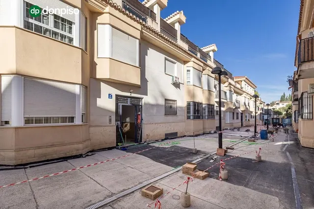 Piso con garaje, trastero y excelente ubicación en Huétor Vega — 22