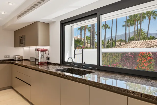 Chalet 6 habitaciones 712m² en venta - Marbella — 12