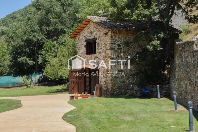 FABULOSA CASA DE PIEDRA TOTALMENTE REFORMADA — 91