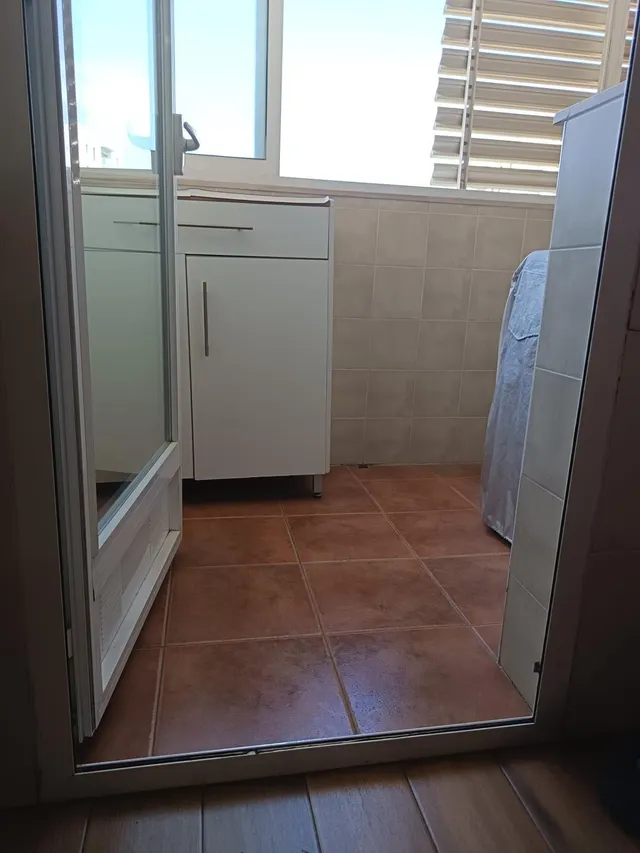 V.P.O.  CON 2 GARAJES Y TRASTERO EN URBANIZACIÓN CON PISCINA — 34