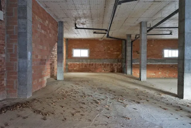 Local comercial 470m² en alquiler - Las reinas - foto 5