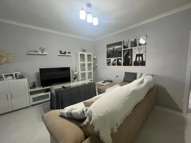 UNIFAMILIAR EN PLANTA BAJA CON TRES PATIOS, AZOTEA Y GARAJE LISTA PARA ENTRAR A VIVIR — 28