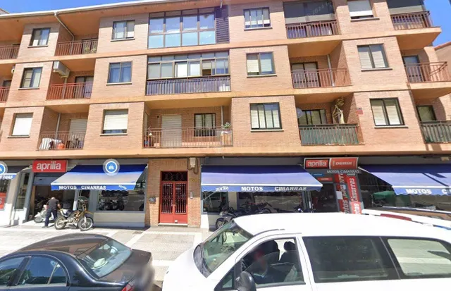 Se vende piso OKUPA en Zamora (Zamora). - foto 3