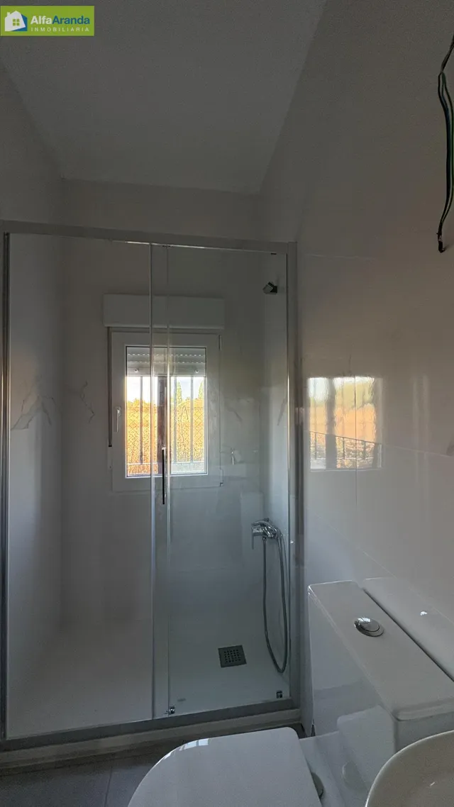 Casa chalet reformada en alquiler 4 dormitorios — 8