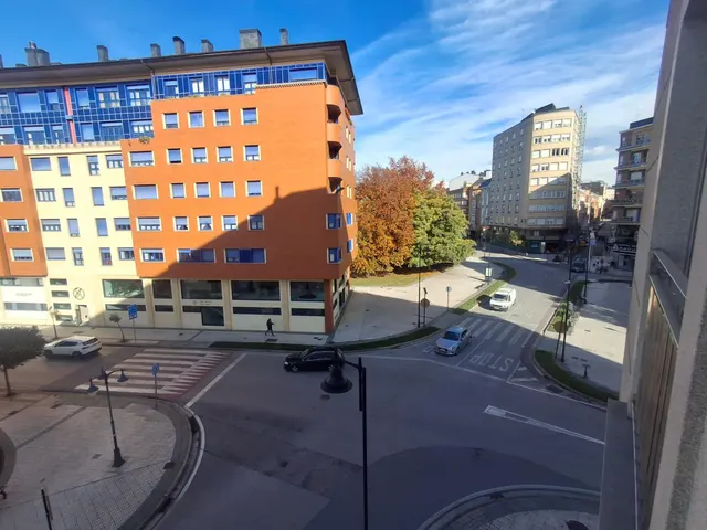 VENTA: Amplio y Moderno Piso en el Corazón de Ponferrada — 27