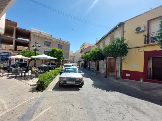 Gran casa de 320m en el centro de Vera - foto 2