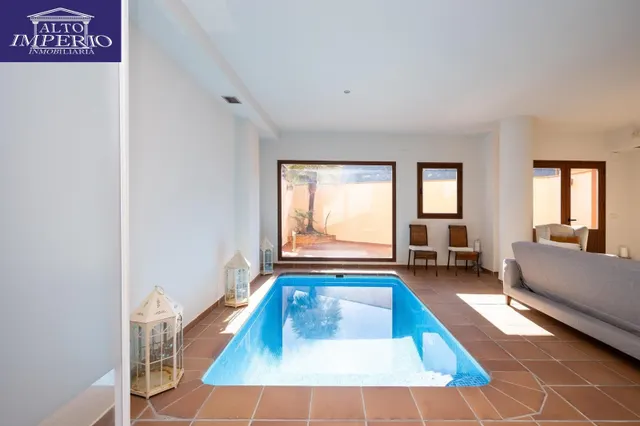 ESPECTACULAR CASA ADOSADA CON PISCINA INDEPENDIENTE — 41