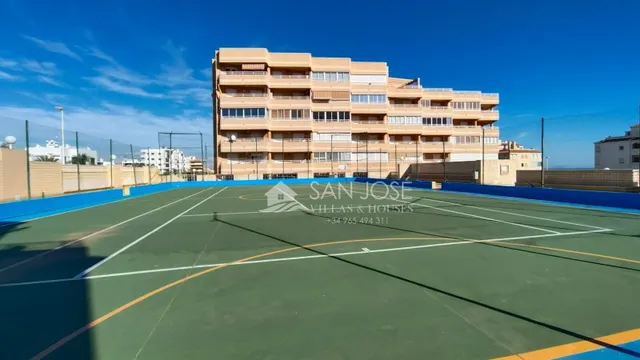 VENTA DE PISO REFORMADO EN ARENALES DEL SOL CON LICENCIA TURÍSTICA — 17
