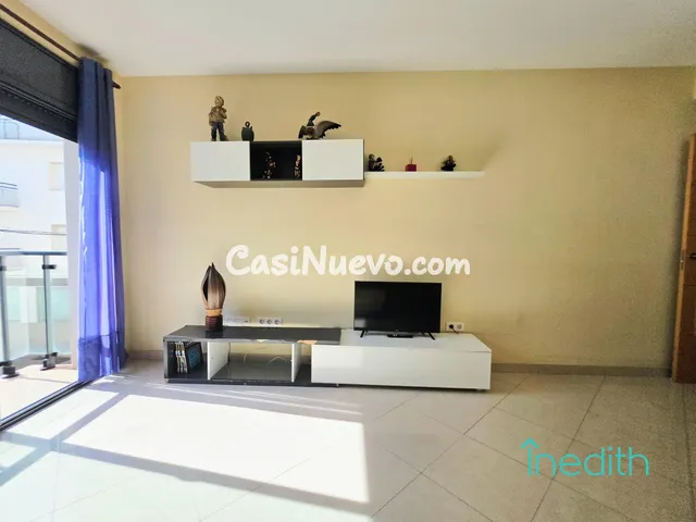 Piso seminuevo en calle tranquila del centro de Sitges a dos - foto 5