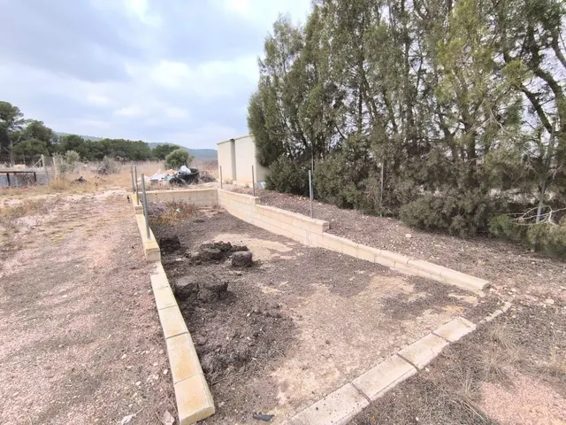 Local comercial 972m² en venta - Pedanías Oeste — 14