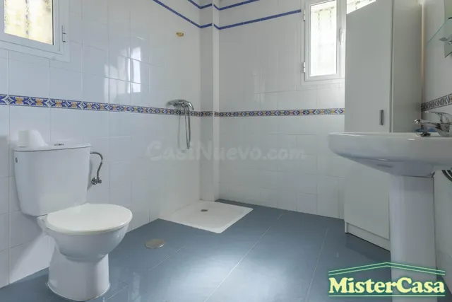 EXCLUSIVA. Oficina en primera planta completa en venta en Ch - foto 3