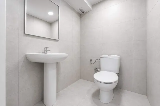 Local comercial en alquiler en pleno centro – Disponible desde el 1 de septiembre — 8