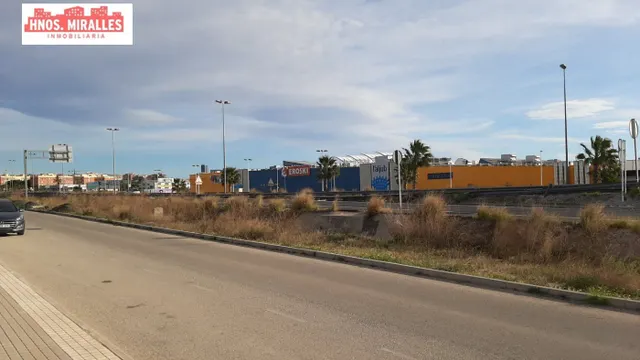 INTERESANTE TERRENO URBANO DE 6100M2 EDIFICABLES Y CERCA DE TODOS LOS CENTROS COMERCIALES DE ELCHE.X — 5