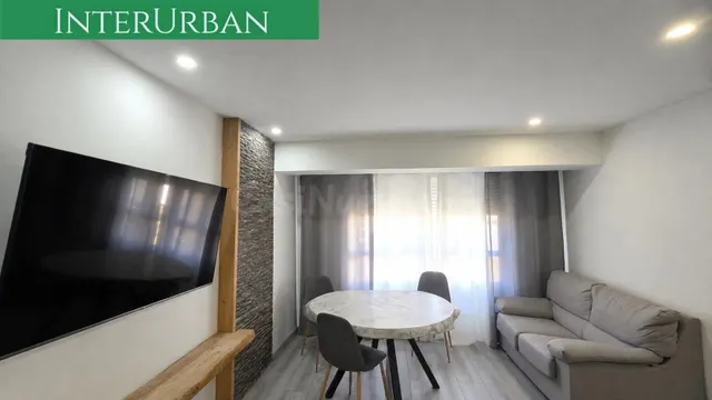 Amplio piso reformado de 4 habitaciones y muchísima luz en L