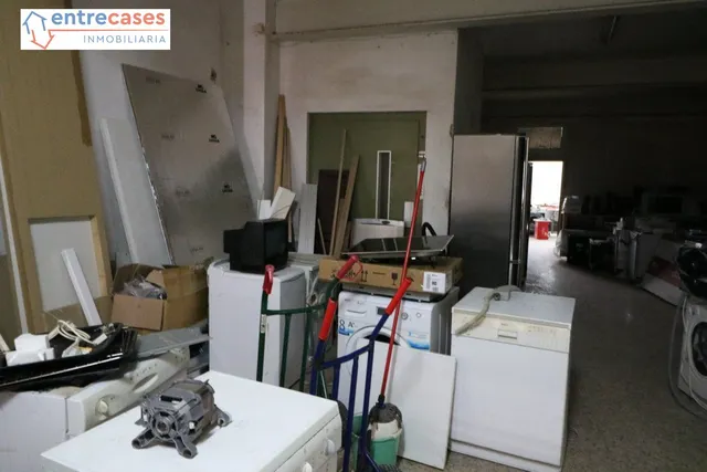 OPORTUNIDAD PARA CONSTRUCTORES. 1.100M2 DE TECHO, 5 PLANTAS DIAFANAS CON ASCENSOR-MONTACARGAS — 8