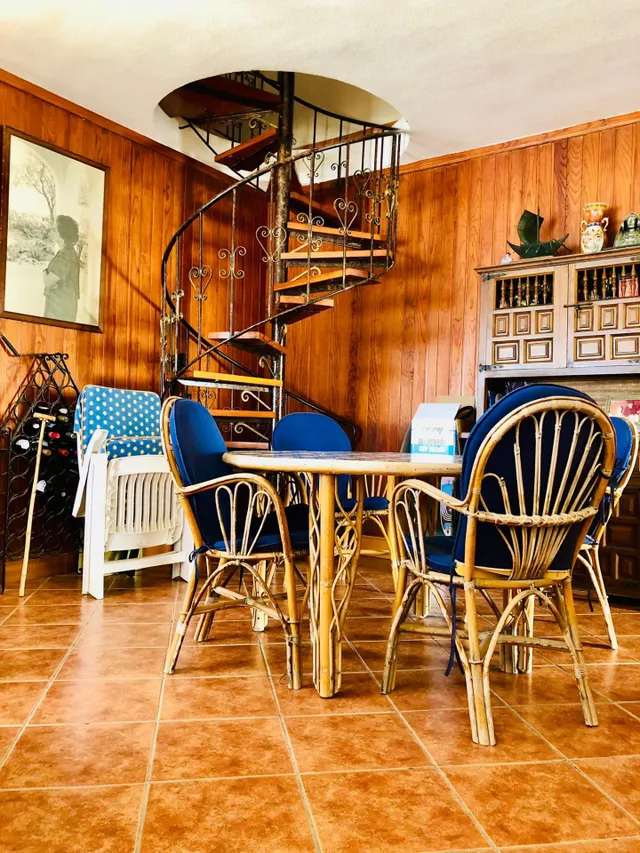 Villa en Guardamar. Primera línea con acceso directo a la playa — 9
