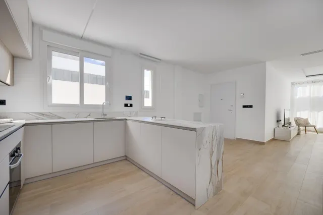Villa moderna de 3 dormitorios con piscina privada en Aguas Nuevas, Torrevieja — 23