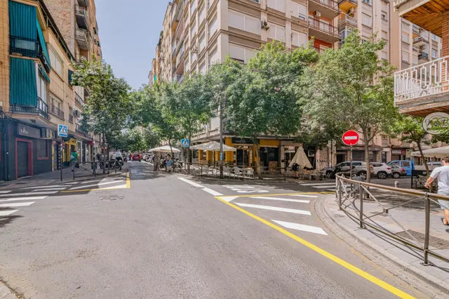 LOCAL EN CALLE SOL 25 CON 55 METROS — 28
