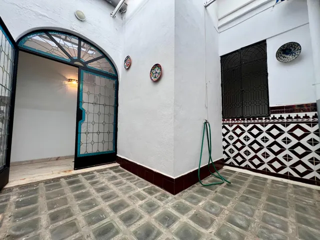 C. EXCLUSIVA CASA EN LA JUDERÍA A 5 MINUTOS DE LA MEZQUITA-CATEDRAL CON GARAJE Y ASCENSOR — 36