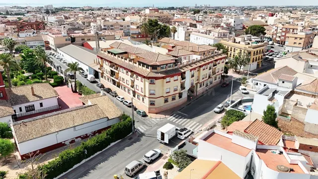 GRAN APARTAMENTO EN TORREVIEJA: 3 HAB, 2 BAÑOS