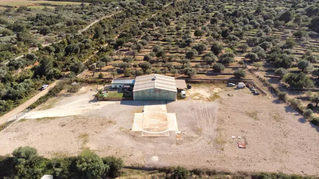 HELIPUERTO EN VENTA EQUIPADO Y CON VIVIENDA EN AMPOSTA, CONE - foto 2